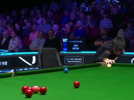 斯诺克威尔士公开赛赵心童2-4不敌宾汉姆,11连胜宣告终结。#赵心童2比4宾汉姆 #赵心童11连胜宣告终结 #赵心童