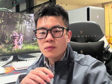 显卡驱动版本591.74实测 外星人5070TI+4K显示器 黑悟空测试 模式-M 实测画质增强明显 抗锯齿更加清晰 但是感觉到有延迟 不知道是不是模型不稳定因素。至于增强帧数只能等待射击类游戏实测了
#跨界全能外星人星舰16X #AGA嘉年华 #外星人A51 #酷睿UltraAI更强谁不爱 @戴尔中国 @ALIENWARE外星人