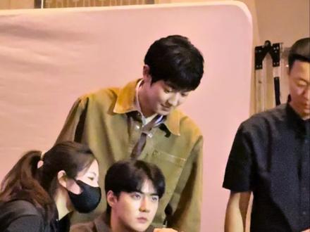 啊啊啊笑晕了朴灿烈这个魔丸 拿着个蟑螂🪳到处吓人哈哈哈
#EXO #朴灿烈 #EXO签售 #EXO深圳签售 #魔丸