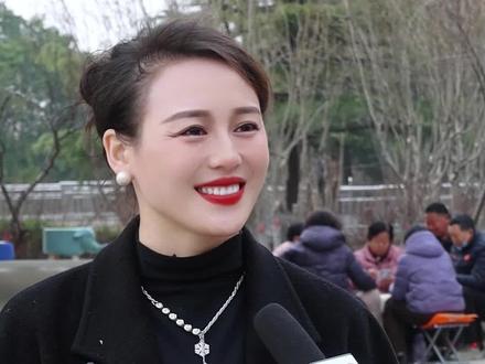 男人鼻毛窜出意味着什么?#街头采访