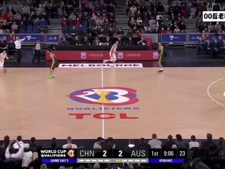 战术分析之中国男篮:
胡明轩对于强延误的处理好于郭艾伦
赵睿需提升球场阅读能力#中国男篮 #篮球 #胡明轩 #郭艾伦 #赵睿