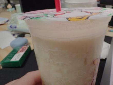 昨天点的蜜雪茉莉奶绿,酸酸的,放了几个小时变豆腐了? #蜜雪冰城