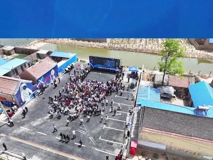 今天下午,在神舟十九号航天员宋令东的家乡山东曹县侯集回族镇回楼村,宋令东的父母、奶奶和家乡父老们一起,共同见证宋令东凯旋的激动时刻。#神舟十九号 #宋令东