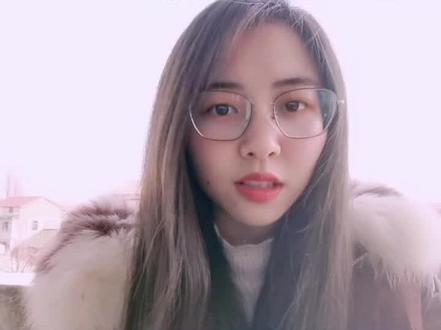 #四六级 相比较而言,四六级笔试成绩比口语成绩重要的多的多。但口语在以后用处更大。