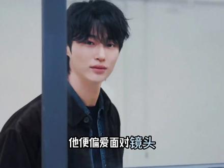 边佑锡:从无人问津的模特到韩剧人气王!他究竟是如何逆袭的?#边佑锡 #人物故事 #抖音精选 #21世纪大君夫人 #背着善宰跑