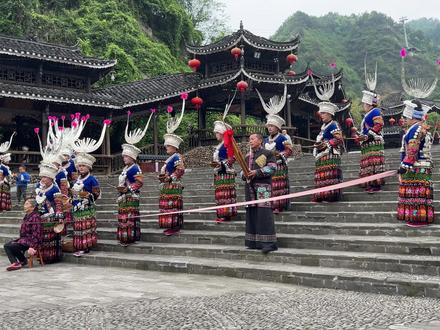 千户苗寨避坑指南,满满干货!#西江千户苗寨 #旅行vlog #旅行推荐官 #贵州黔东南苗族侗族自治州 #我的旅行日记 #贵州美好推荐官 #苗服 #贵州旅行 #抖音搜索流量来了 #好好旅行节