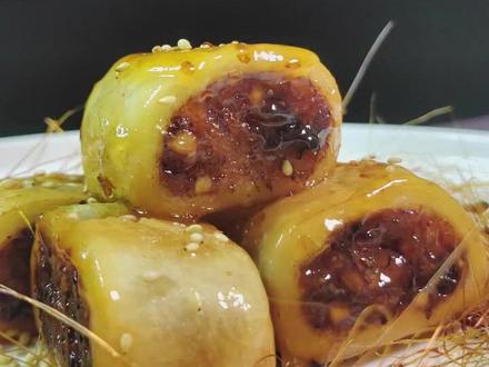 一起解锁已经很少能吃到的家庭版【糖卷果】,口感层次丰富,外皮酥脆,绵软香甜!#美食 #抖音美食推荐官 #跟着抖音学做菜