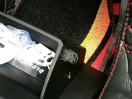 #2021款全新名爵五手动挡的车型,#空调滤芯更换教程#好汽车需要一款好脚垫来搭配