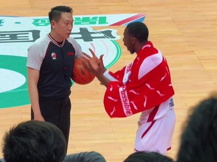 CBA季后赛重启外籍裁判,将严抓手部小动作,主教练施压将受限 #辽宁男篮 #广东宏远 #中国篮协 #CBA