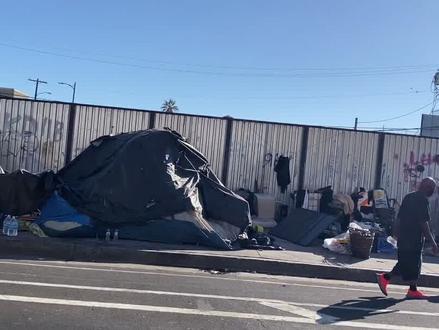 美国贫富差距有多大?探访流浪汉聚集地和东区比弗利#doudream房产成长计划 #美国 #海外生活 #房产