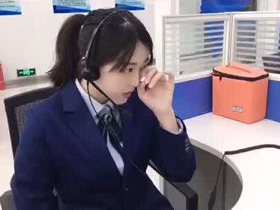 微笑在脸上,服务在心中,委屈藏身后。她们已经很努力了#12345 @抖音小助手