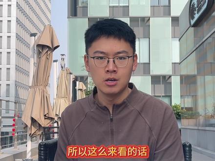 扎心了!算笔账才发现,9年油价竟然“降”了? 最近9年的油价增长幅度其实是比通货膨胀低的,所以从价值角度来看,油价并没有涨。为什么是9年,因为92号汽油是2017年1月1日才开始使用,之前均为93号汽油。
#油价 #国际局势 #摩托车 #汽车 #吃喝玩乐分享计划