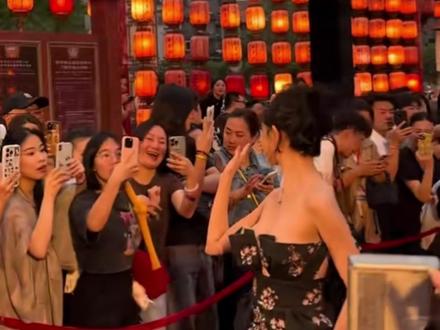 只要刘涛不犯事,福建人可以保她一生荣华富贵。#妈祖 #妈祖文化 #妈祖娘娘 #刘涛 #妈祖娘娘