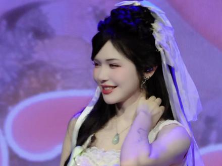 #封茗囧菌#翻唱#爱的魔法 北京场的没录到,这一场总算录到了