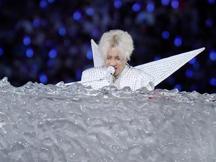 4K直拍|薛之谦广州钢琴串烧弹唱高清版 是会移动的白色钢琴耶,太帅了叭!
薛之谦广州钢琴弹唱串烧《最好+刚刚好+哑巴+你还要我怎样+爱好+像风一样》好好听~
薛之谦2026年“万兽之王”巡回演唱会·广州站
机位:917看台0区下1排(栏杆位😭)
#薛之谦 #薛之谦演唱会 #薛之谦广州演唱会 #薛之谦万兽之王演唱会 #薛之谦广州