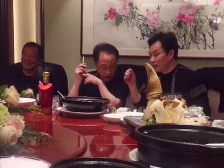 我霞哥和勇哥对唱一曲