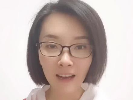 #小学作文 #作文范文 #语文作文写作技巧 #智慧妈妈 #看图写话
看图写话,用串糖葫芦的方法,把“谁?什么时间?什么地点?什么事?什么感受?”五个要素当做山楂串起来,再裹点糖浆加点芝麻,也就是再来点形容词修饰、适当的细节描写、恰当的修辞,一篇高分看图写话就完工喽!