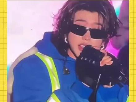 真的被蔡徐坤圈粉了,大年初一迪拜音乐节 在全场大多数是韩国人并且说lunar new year的情况下,作为唯一一个中国人说happy Chinese new year的含金量不用多说 #蔡徐坤