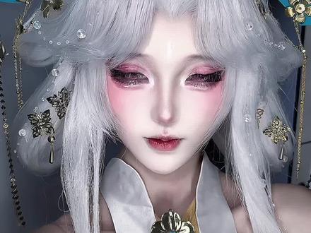 天葩飞堕广寒宫片片清香引碧空
#王者荣耀 #嫦娥 #cos #落星盏