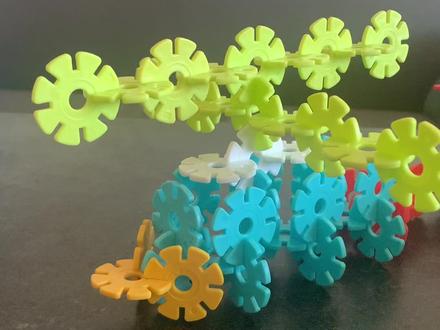 雪花片拼插教程之直升飞机
这个也是应很多小伙伴的要求出的哈#手工 #益智玩具 #教程 #手工diy #亲子 #雪花片 #玩具 #积木 #亲子手工 #创意 #原创 #动手能力培养 #解压 #一起玩手工吧 #让孩子远离手机 #宅在家里玩点啥 #动手能力 #动手动脑 @DOU+上热门