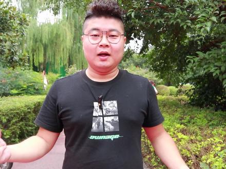 街边热卖的深海炸鱼,20元一盒值不值?