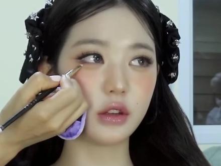 在研究了几百个小韩化妆室之后,我发现了韩女修容和眼妆的秘密~ #张元英仿妆 #韩女的秘密 #修容 #韩妆教程 #年前就练这个珠圆玉润妆