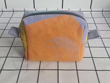 漂亮实用的拼布收纳包 看完你也会做 快跟我一起动手做一款吧#布艺手工 #教程分享 #拼布小包包 @抖音服务中心 @DOU+小助手 @抖音创作者大会