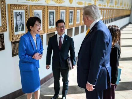 跳舞!咧嘴!神态夸张!白宫发布高市早苗访美照片 #日本网友看白宫照片批高市早苗轻浮 #高市早苗访美硬说英语再被质疑履历造假