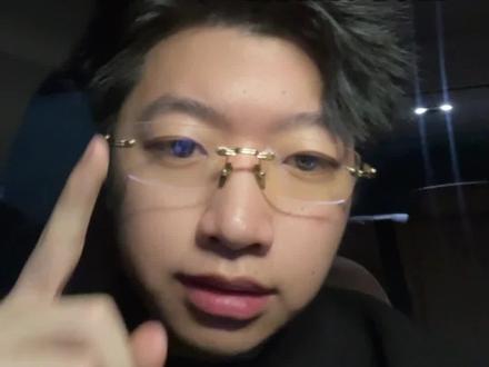 别盯着黄金,真正的暴利再白银!现在它屡次刷新历史新高,到底还能不能进场?看完这条视频你会有答案的#白银暴涨 #白银为何大涨 #白银 #银价 #黄金