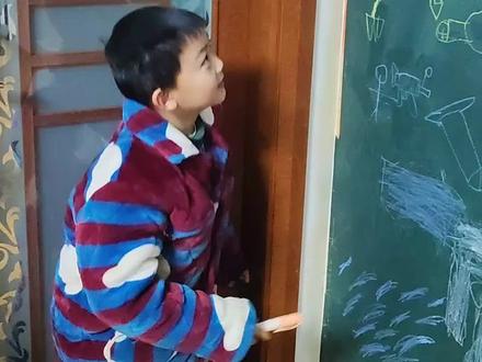 每日一画之远古巨人VS火柴人