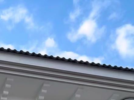 自建房避坑|三层滴水檐零成本做法!省2000块 不花一分钱做三层滴水檐!捡块泡沫板就能做,施工尺寸+步骤全教你,记住垫塑料纸更好拆!一条视频帮你省2000块,建房的朋友赶紧收藏!
#自建房避坑
#三层滴水檐
#自建房省钱
#农村自建房
#自建房施工