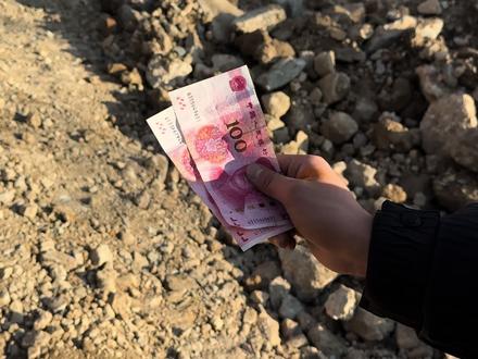 给陌生人两百块在他家墙上画一幅画,大哥看到开心坏了#墙体绘画 #艺术在抖音#送ta上精选#创作者扶持计划 #治愈