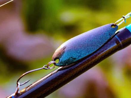 自制路亚亮片Diy教程分享,做的路亚假饵完全不输商品饵#路亚饵 #路亚饵diy #路亚饵生产