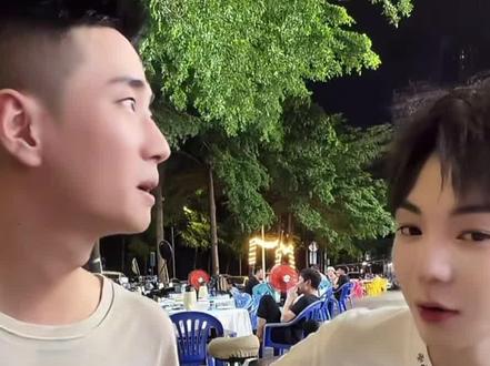 刘叉叉:咋不和我合影尼 哈哈哈哈#高迪 #刘叉叉