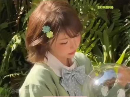 @白昼小熊 爽文女主般的小熊,美商与实力共存的女孩#我担秒了全世界 #白昼小熊 yc是@摸娱喵喵屋