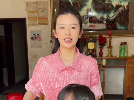 今天给妮妮扎的猫耳朵发型#简单发型 #教程分享