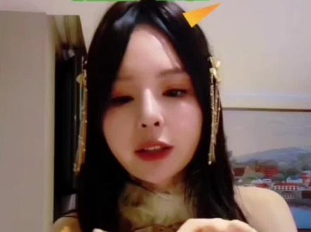 #上热门 #女明星进食中 #文儿文er #这也能开播 @鱼闪闪BLING @文er【16-17号济南1周年庆典】