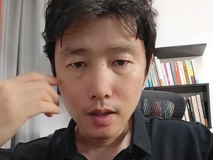 从自我客体化走向自我主体化