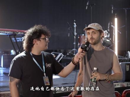他的歌火遍中国,却少有人知道他的名字,被全场大合唱感动到破防 国际巨星在国内无人问津!#ChrisJames 歌火四年无人知,来中国开演唱会,被全场大合唱整破防#人物故事 #音乐 #欧美音乐 #宝藏歌手