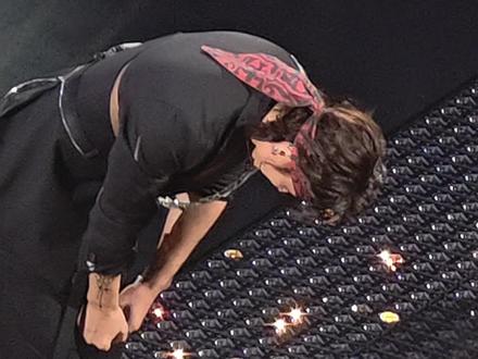 真诚的言承旭!言承旭今天带上了发带!12月22日上海尾场#F3阿信合唱流星雨 #恒星之城巡回演唱会 #F4上海演唱会 #言承旭 #道明寺