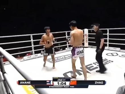 广西狼兵雄霸天下,王侯将相宁有种乎具象化。赵振东三次击倒,庞峥麟读秒救主。血脉喷张激情澎湃让人全身颤抖泪眼婆娑的比赛怎么能不记录呢?感兴趣就全屏看#狼兵精神