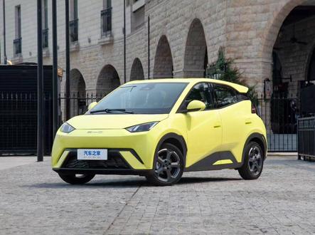 比亚迪海鸥和海豚试驾对比,你更喜欢哪个呢?评论区交流交流呀 #比亚迪 #海鸥试驾 #适合年轻人开的车型推荐