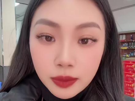 大姑姐嫁女儿!由于她们一家是爷爷那一代就从南宁横县搬迁过来了!没有什么兄弟姐妹在这边、我们作为大姑姐娘家人一起送她女儿出嫁回婆家#结婚