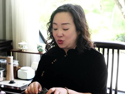技艺传承紫砂陶艺,百年范家壶庄姚丽云老师作品在阿木会客厅直播间首发哦#紫砂壶分享 #紫砂壶 #紫砂壶收藏 #爱喝茶的紫砂壶