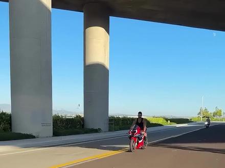 分享10款顶级摩托,来选一辆圆你的机车梦! #机车 #机车小姐姐 #男人的玩具 #涨知识