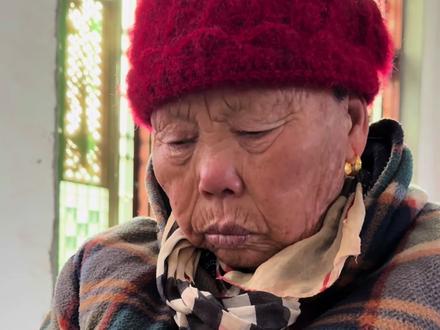 妈哄不好还是妈,媳妇哄不好那就不一定是自己媳妇了……#彤彤奶奶#毒舌 #奶奶和孙女的日常生活 #奶奶带大的孩子 #搞笑日常