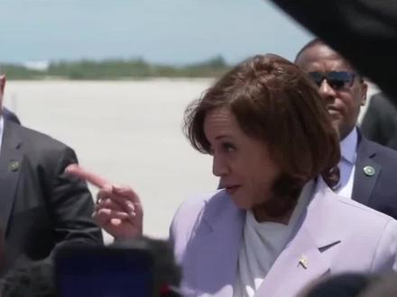 哈里斯最新民调出炉,领先特朗普2% 谢寒冰: 民主党选民在绝望中抓到的稻草