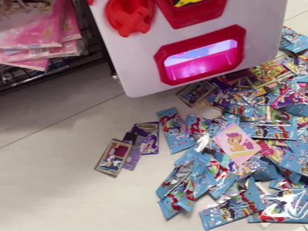 小马宝莉7弹趣影能开出金色黑背!准备60包能开出几张呢#小马宝莉 #小马宝莉拆卡 #趣影包 #小赫赫玩具