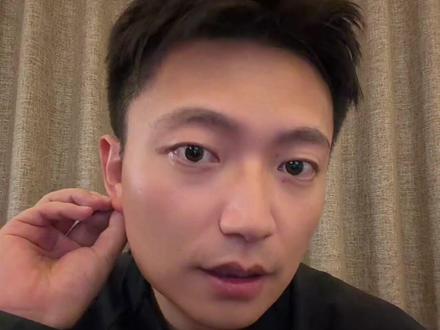 感谢各位义母,我变年轻了! 兄弟们一起来学啊,一个美式前刺,一个耳钉,直接变年轻!#变帅 #素人改造 #真实生活分享计划