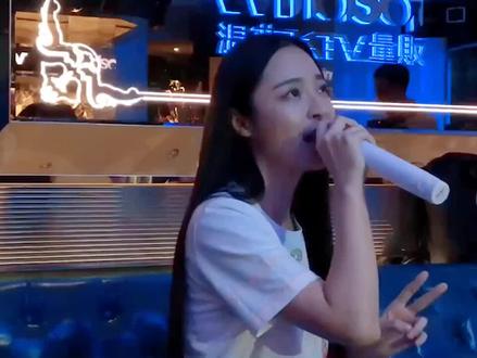 湖南卫视主持人李莎旻子ktv唱歌 好听吗